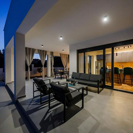 Villa Luka Kaštela Eksteriør billede