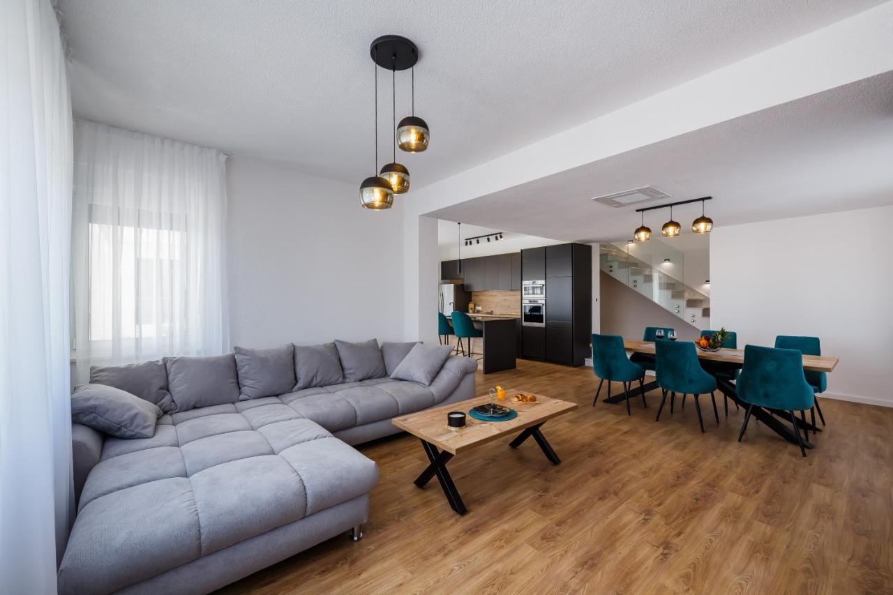 Villa Luka Kaštela Eksteriør billede