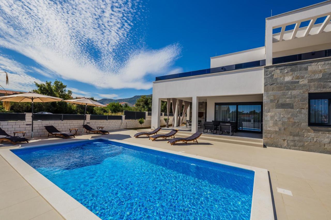 Villa Luka Kaštela Eksteriør billede