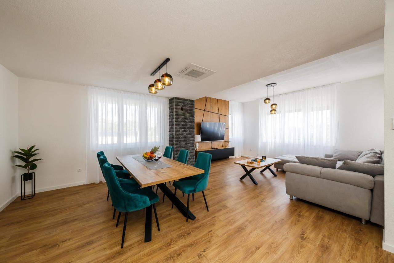 Villa Luka Kaštela Eksteriør billede